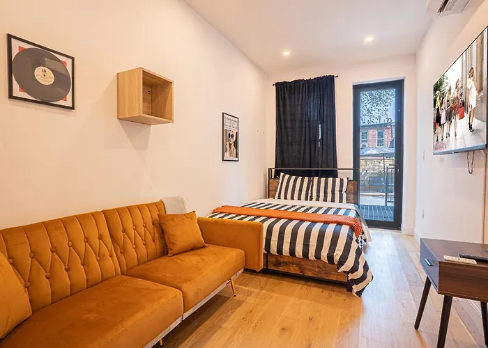 Ferienwohnung Stylish 2Bd Brooklyn Retreat With Backyard & Basement New York
