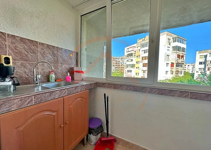 Cozy Studio Near Sea Garden Warna