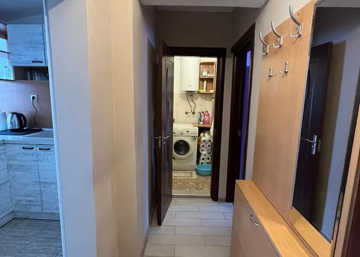Apartment Neptune Warna