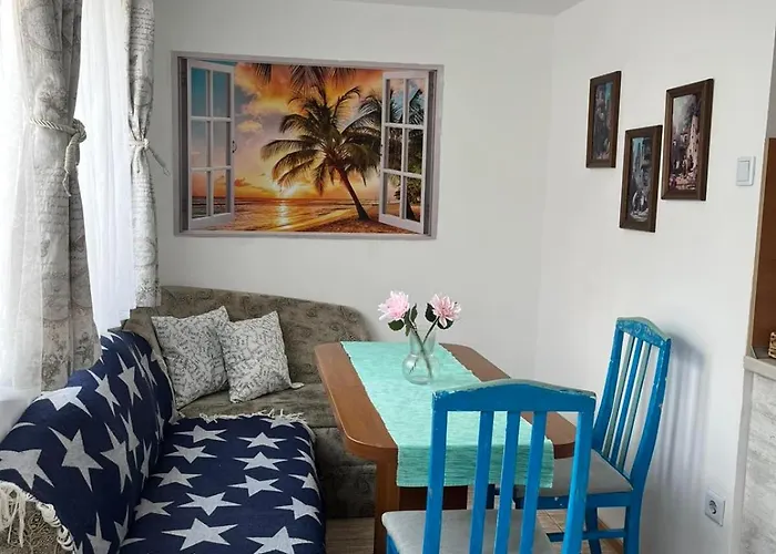 Apartment Neptune Warna