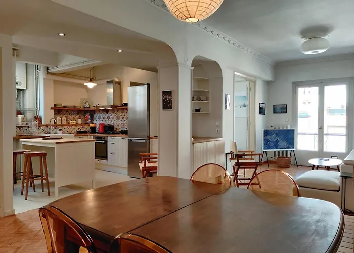 Stylish 1Br Apt With Retro Kitchen View Balcony Athen