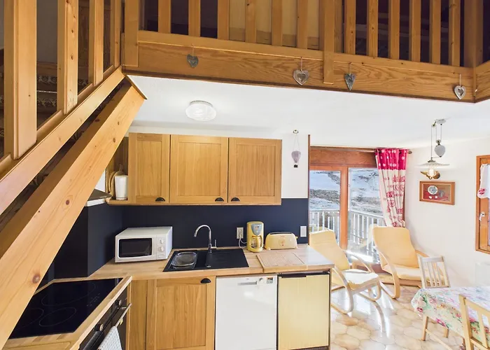 Appartement Les Gets Au Pied Des Pistes Avec Parking - Fr-1-623-188