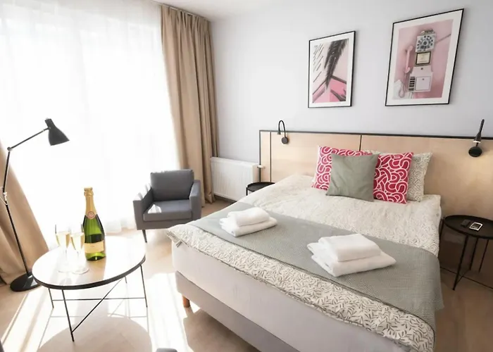 Bk Aparthotel Praga - National Stadium - Comfortable Apartment For 4 People Warschau