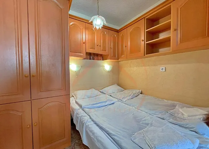 Cozy Studio Near Sea Garden Warna