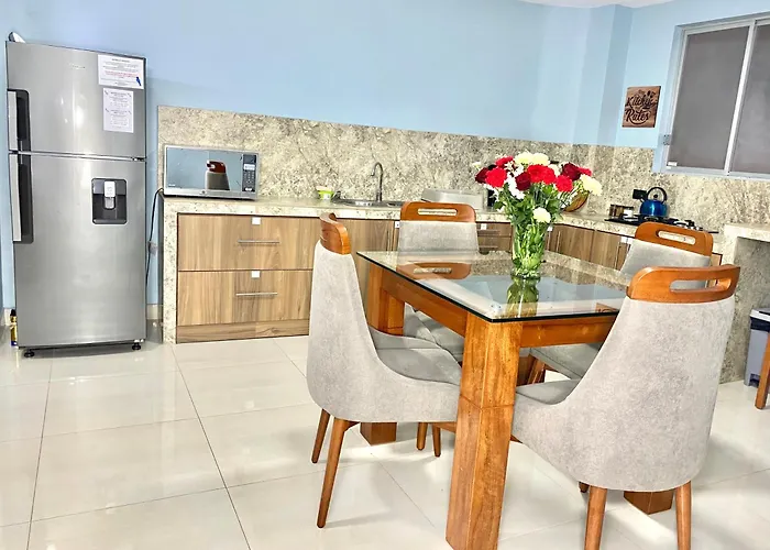 Apartment 8 In The Center - 2 Bedroom 1 Bath Baños