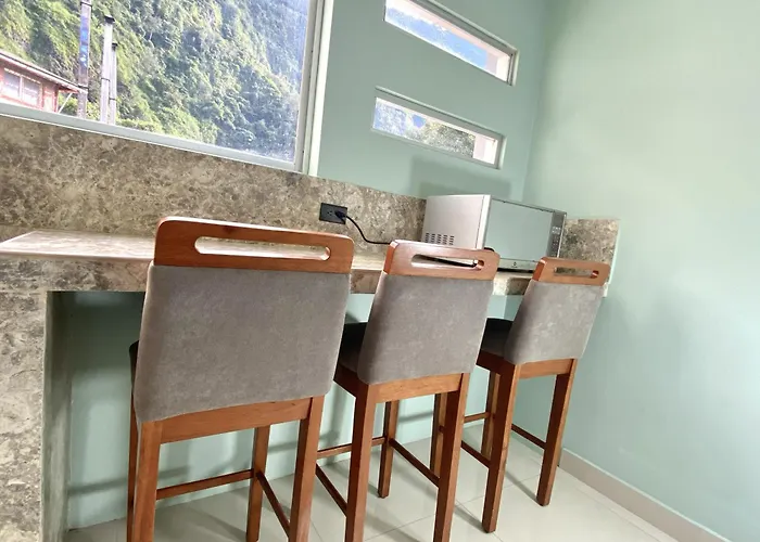 Apartment 6 In The Center - 2 Bedroom 1 Bath Baños
