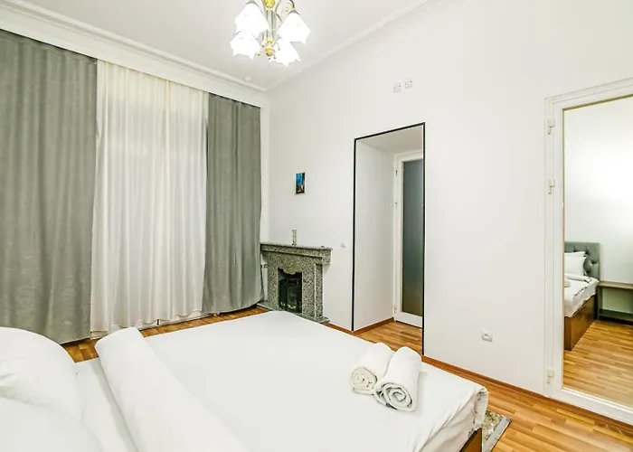 Terra Apartment In Targovu Baku