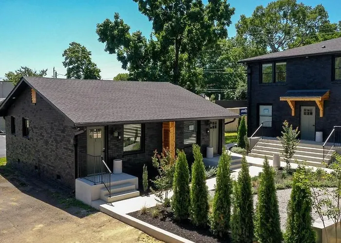 The Nomad 4 Studio Buyout 16 Guests In Hillsboro Nashville