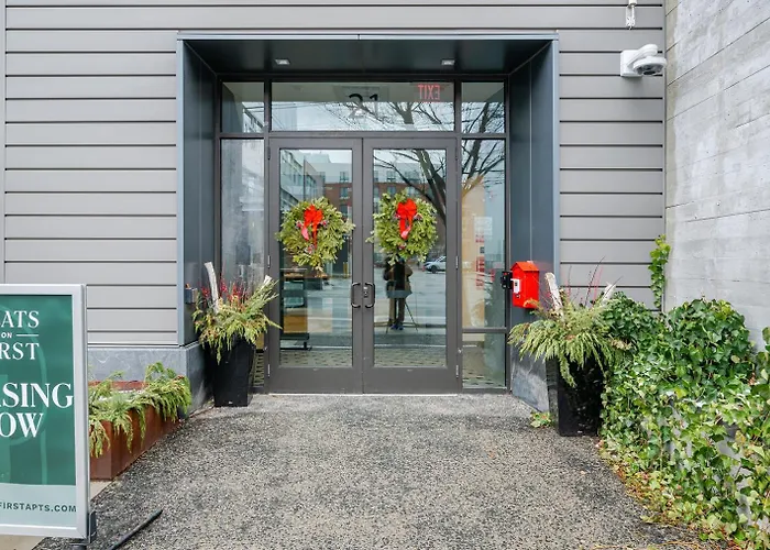 Kendall Square Studio W Gym Wd Roof Nr Mit Bos-921 Boston