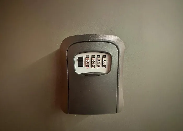 Lanciego - Przytulny Apartament Z Osobna Sypialna, Balkon, Wi-Fi, Natolin, Ursynow Warschau