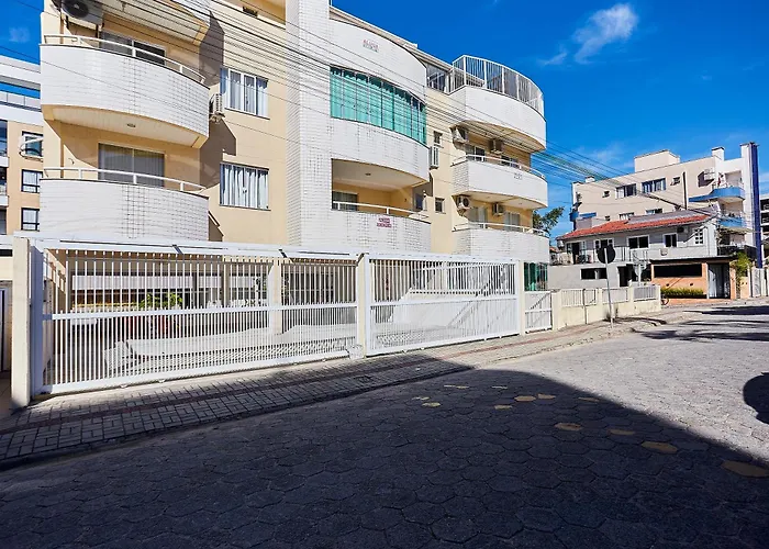 1040 - Departamento 2 Quartos Na Rua Pirajica . 200 M Da Praia Bombinhas Centro