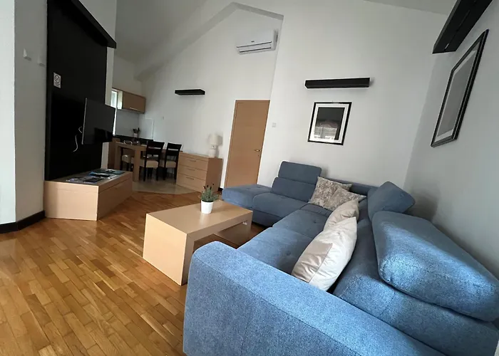 Apartment Aci Marina Cres