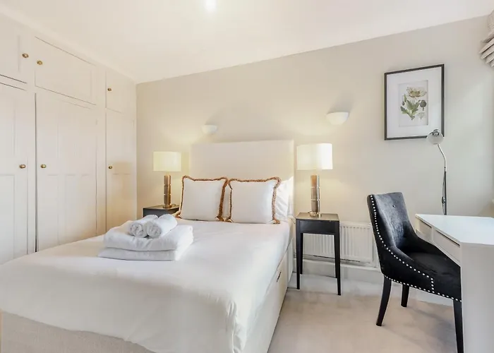Strathmore Court Apartments London