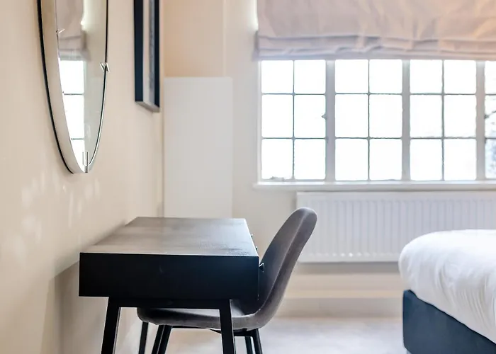 Strathmore Court Apartments London