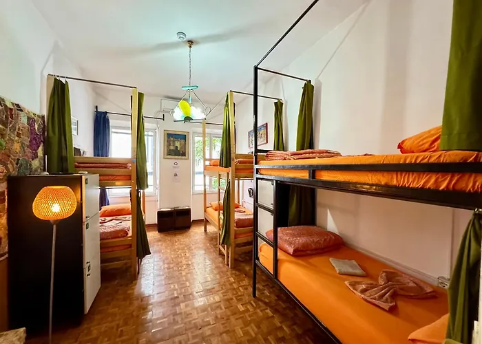 Mi Casa Es Tu Casa - Shkodra Backpackers Hostel