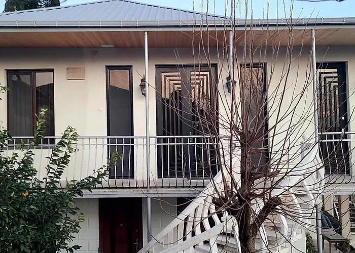 Уютный Грузинский Дом Fer House Kutaissi