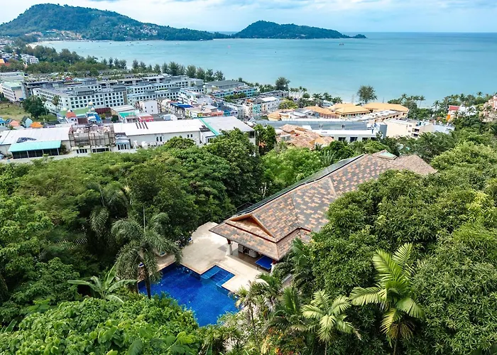 芭东日月双海景别墅 Patong