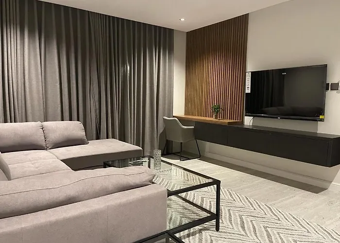 Ferienwohnung غرفة وصالة بمدخل خاص Riadh