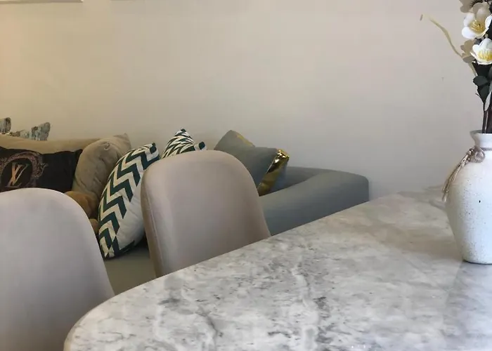 Ferienwohnung شقه ديلوكس بالدقي Kairo