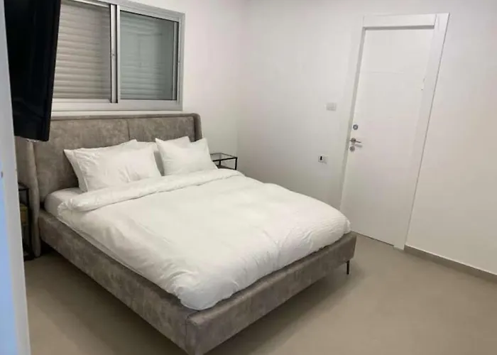 Ferienwohnung וילת אירוח שכונת הגמל האירוס 8 Mitzpe Ramon