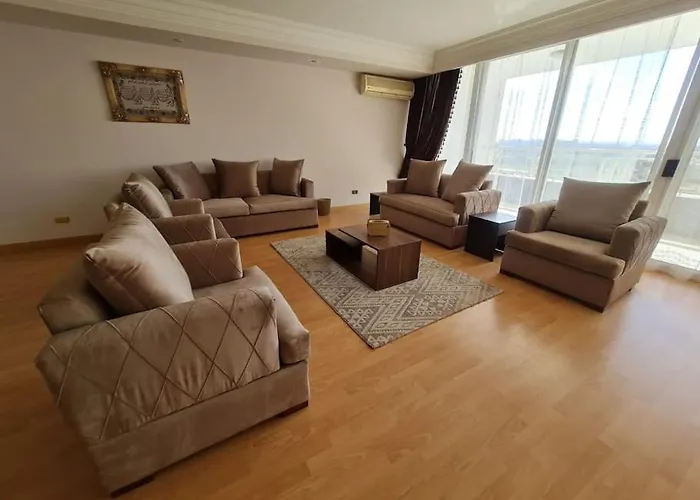 Ferienwohnung شقه فاخره 230 م علي النيل Kairo