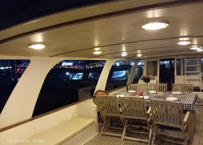Royalseasuite סוויטת יאכטה על המים 5 חדרים Aschkelon
