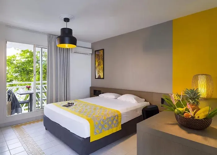 Studio Charmant Avec Piscine A Saint-Francois - 25 M²
