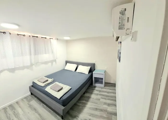 Ferienwohnung יחידת נופש קלאסית ושקטה Eilat
