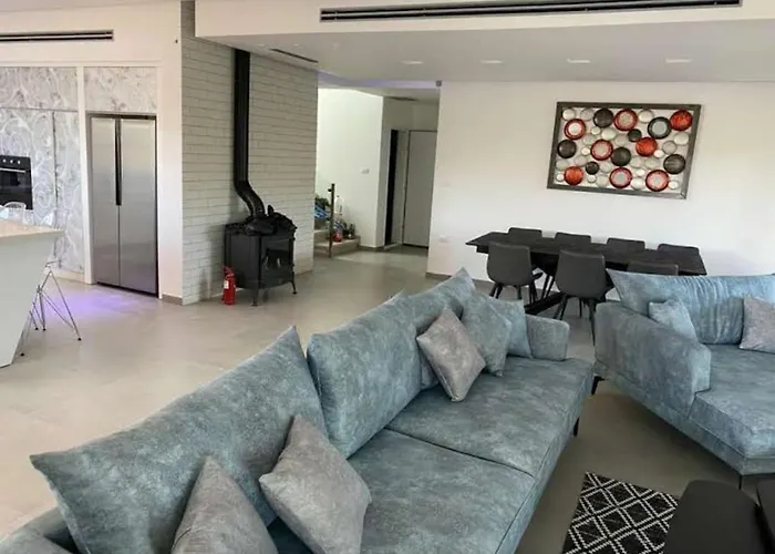Ferienwohnung וילת אירוח שכונת הגמל האירוס 8 Mitzpe Ramon