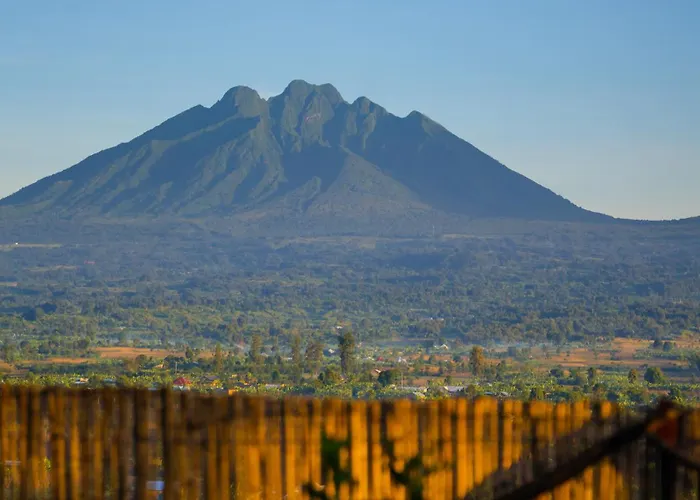 Khaya Nzuri Romantic Hilltop Cabin With Virunga Views Ruhengeri