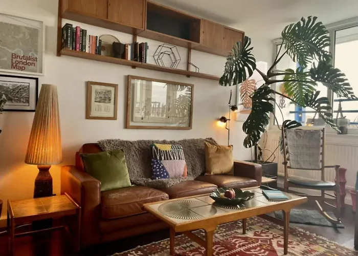 Stylish Room At London Fields Amazing City View