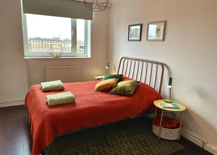 Stylish Room At London Fields Amazing City View
