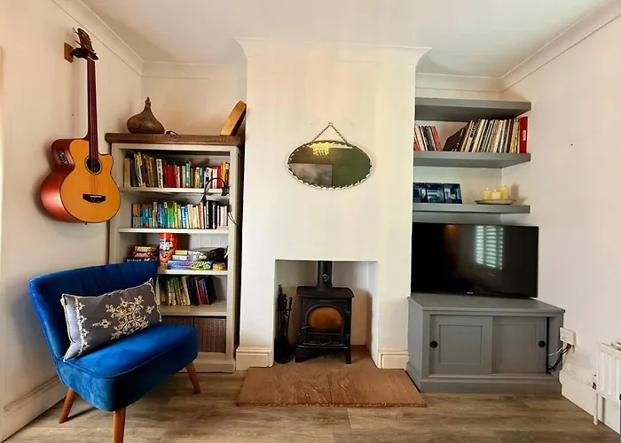 Boho-Chic Cottage Retreat Bristol