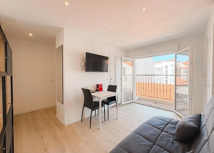 285G Studio 5Mn Palais Cannes