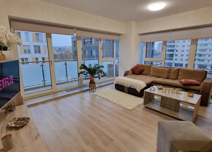 Aristocrat Sunset Panorama - Skyview Central Apartment Iasi