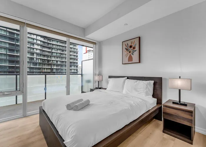 Downtown Skyline Suites Toronto