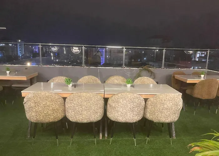 Himalayan Inn Hotel Jāmb