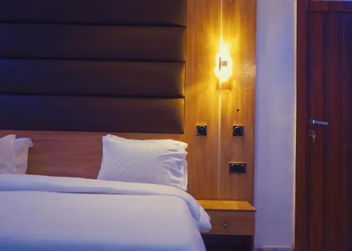 De New Dawn Hotel Ife