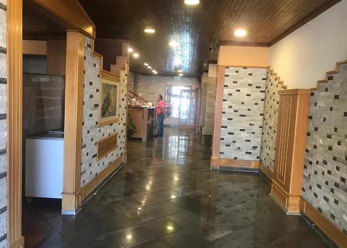 Edward V Hotel - Maameltein, Jounieh