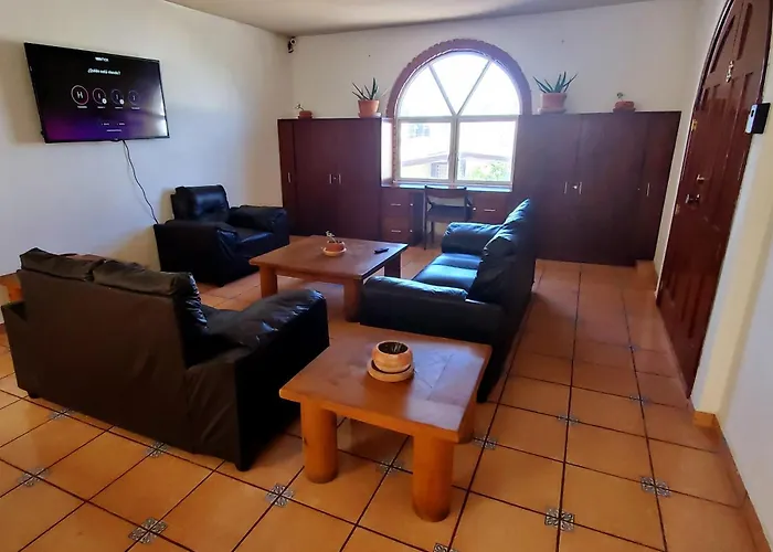 Casa La Feria - Alojamiento Amplio Y Centrico Para Hasta 26 Personas, A Pasos De La Feria Aguascalientes