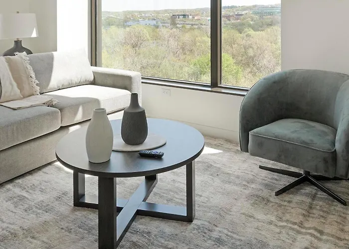 Landing Stunning 2Bd Courtyard Rooftop Lounge Washington