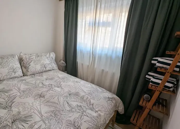 Spacious & Cozy Double Room In Central London