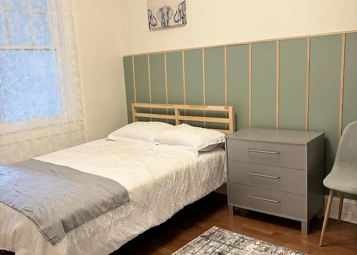 Washington Dc, Private Room With Parking Trendy Neighborhood