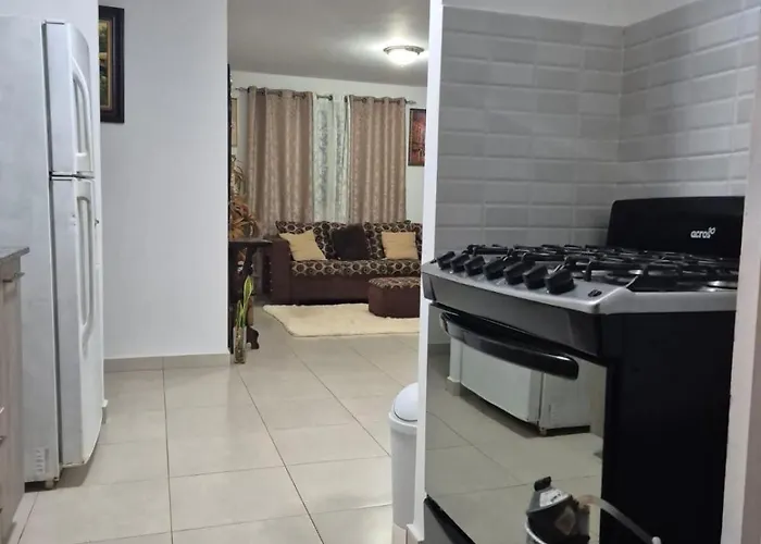 Palermo Family Home, Near Airport & Metro Aserrio