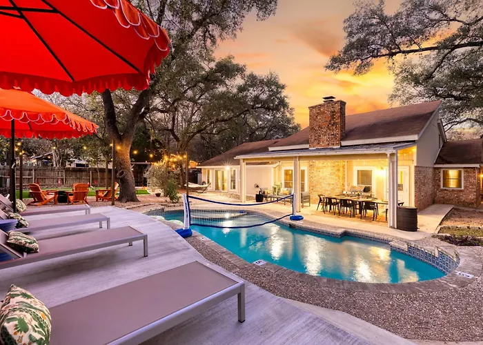 Ultimate Getaway Pool Game Room Sleeps 12 San Antonio