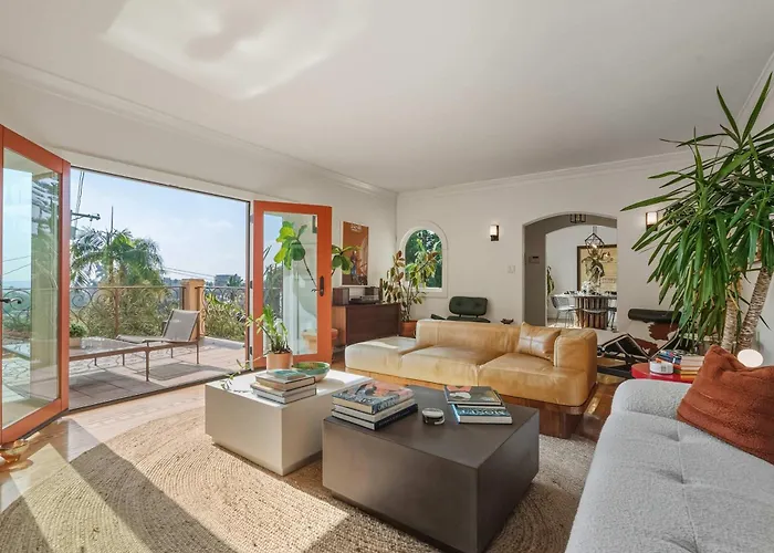 Villa New Listing Elevated Hillside Living By Colby & Conrad Los Angeles