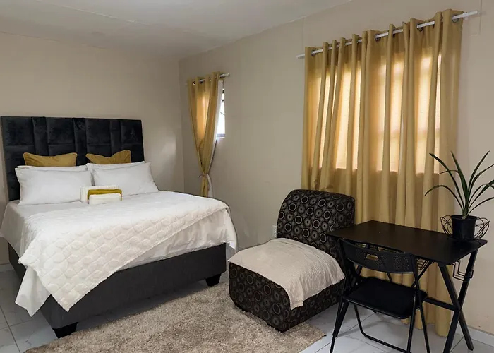 Stay With A Family! Inside Room! Windhoek