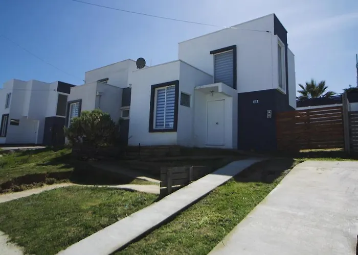 Moderna Casa En Condominio Los Pinos, El Tabo