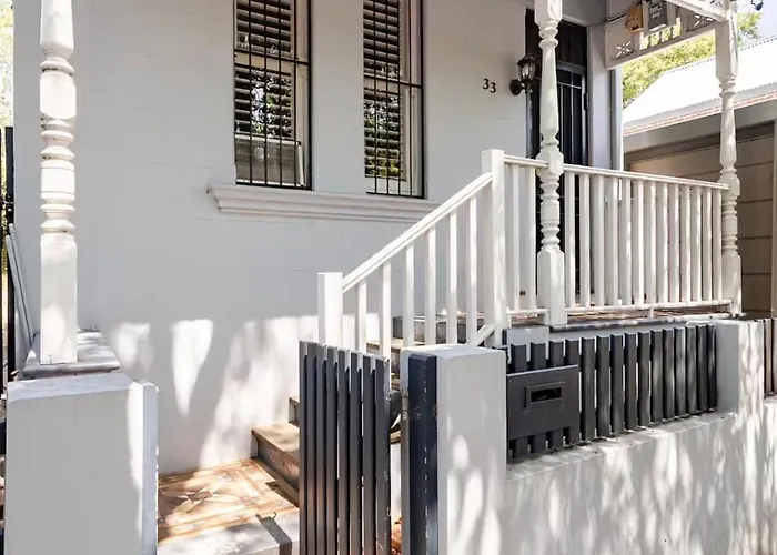 Cosy Cottage In Annandale Sydney
