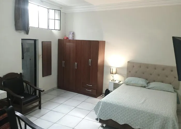Quiet Tacna Guest House Lima